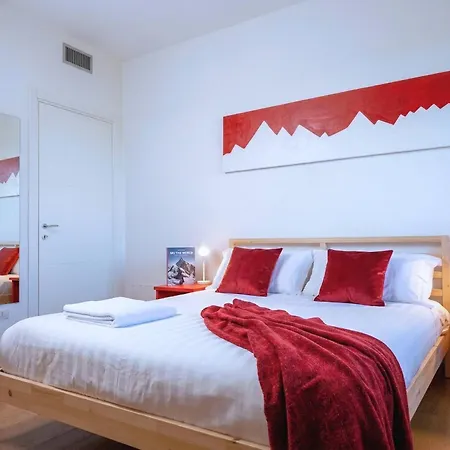 Homeby - The Clover Milan